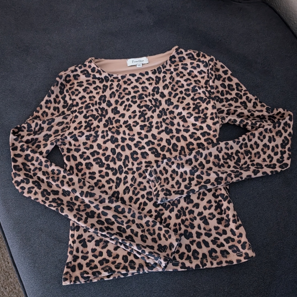 Women's Size Medium Leopard Top